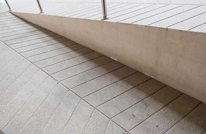 Béton lavé : le tarif au m² selon l’usage