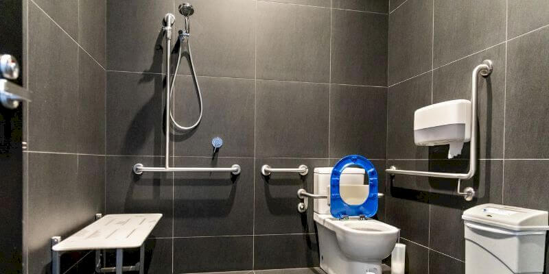 Aménagement de salle de bains PMR à Louvain